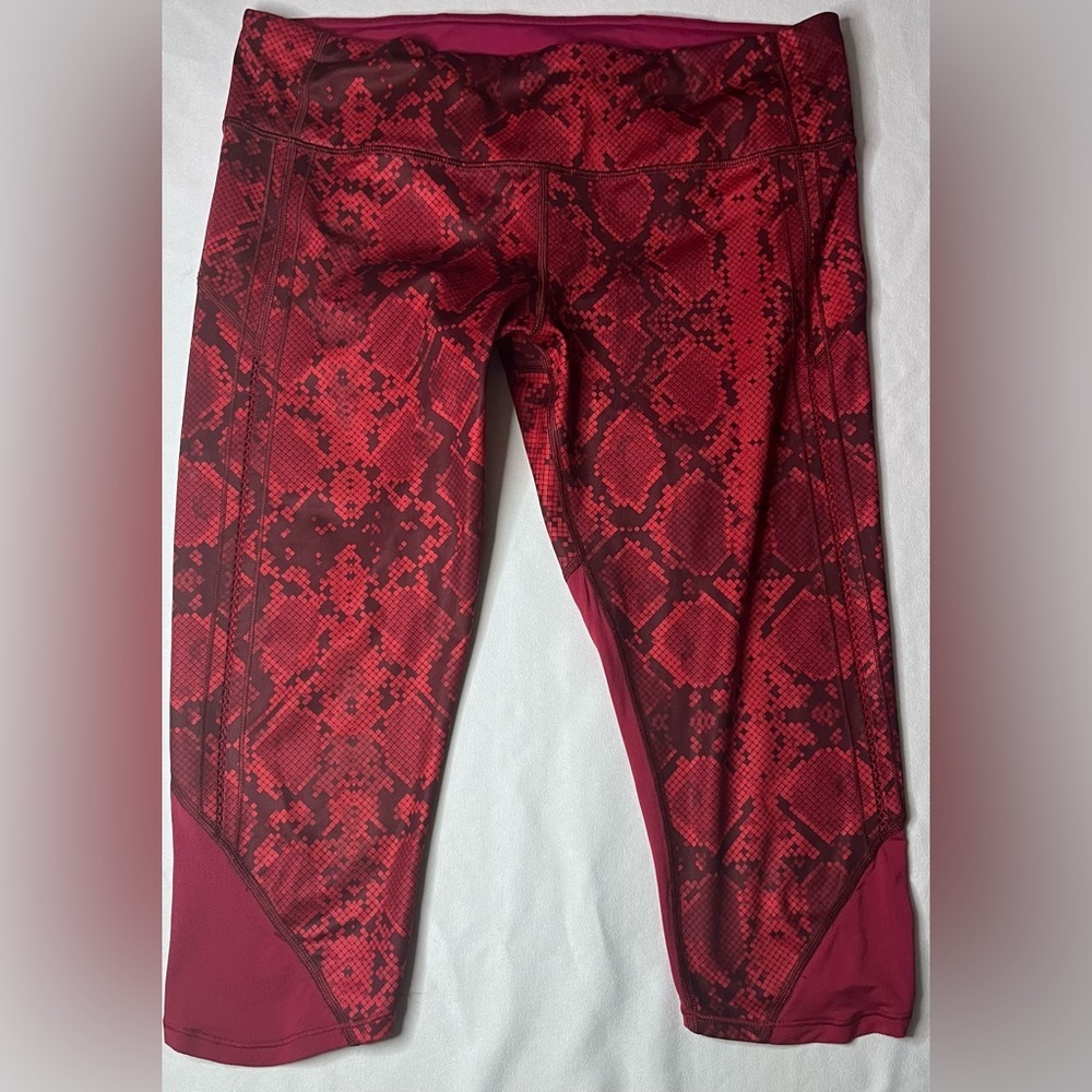 lululemon athletica Red Snake Print Jean Shorts - Picture 4 of 8